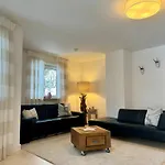 Gary Mit Zwei Terrassen Und Garten Lägenhet