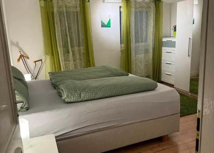 Gary Mit Zwei Terrassen Und Garten *