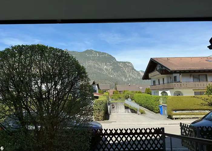 Gary Mit Zwei Terrassen Und Garten Garmisch-Partenkirchen